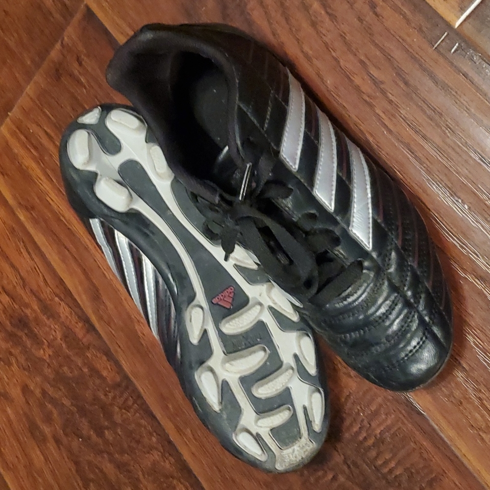 Shoes - Picture 3 of 4